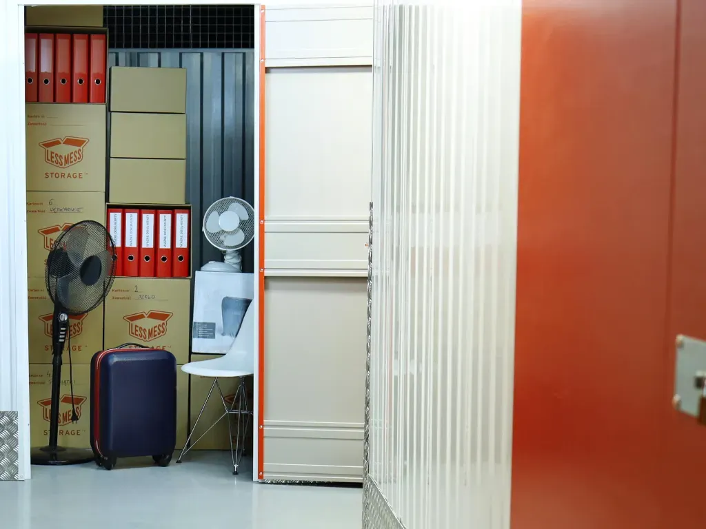 gdzie przechować walizki